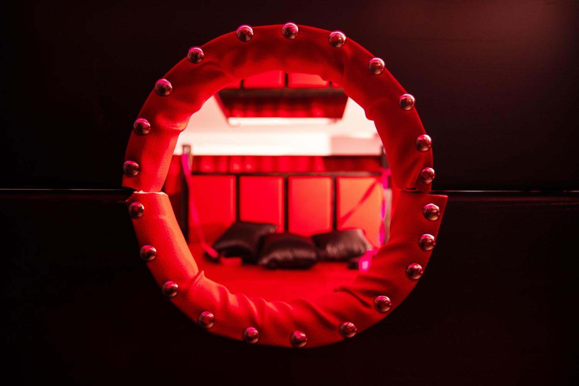 Red Palace Apartament Bdsm Bydgoszcz Exterior photo